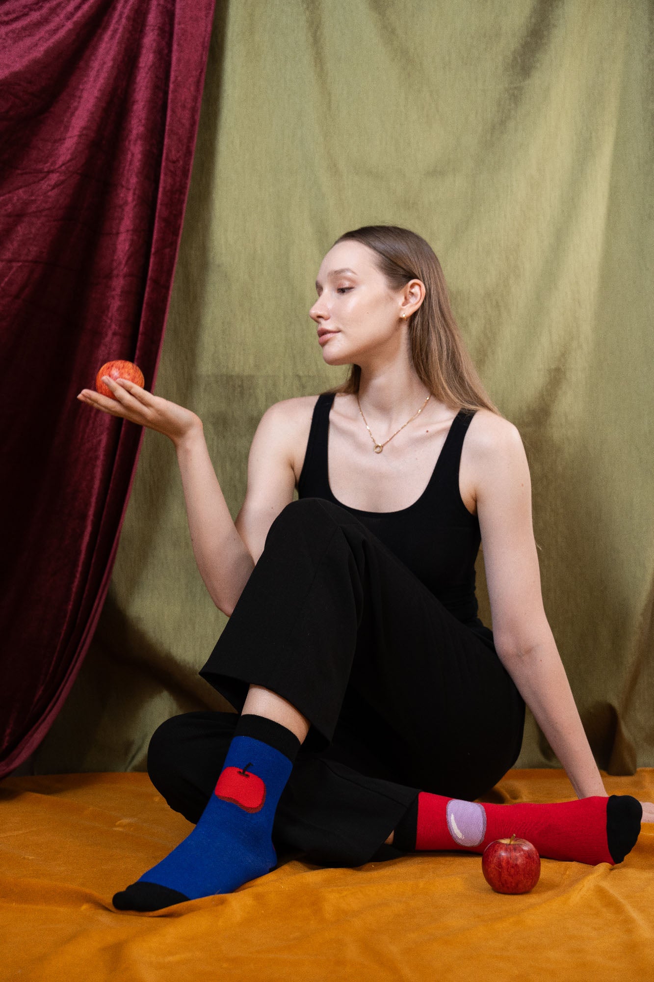 Apple/Pearl Socks